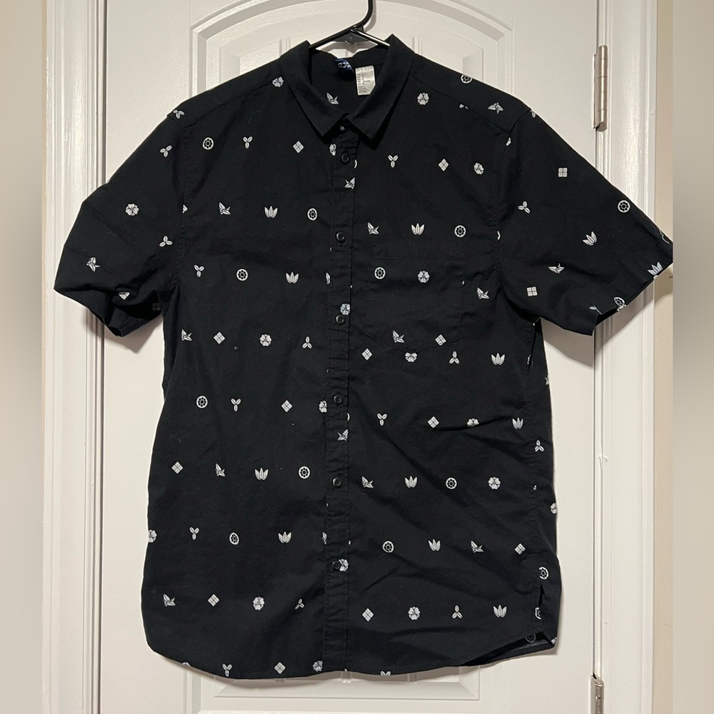 Divided Black and White Patterned Casual Shirt